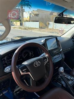 تويوتا لاندكروزر